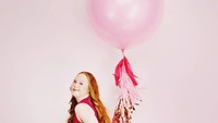 Gadis yang akrab disapa Stuart ini lahir di Australia, 13 November 1996. Ia lahir dengan kondisi down syndrome namun kini ia melangkah mantap sebagai seorang model profesional. Foto: instagram @madelinesmodelling