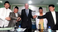 Pertemuan di gelar di ruang rapat Kantor MUI pusat, Jalan Proklamasi No. 51, Jakarta Pusat, Jumat (22/3/2019). Ketua Hubungan Luar Negeri dan Kerja Sama Internasional MUI Muhyiddin Junaidi membuka pertemuan tersebut.