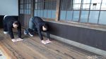 Foto: Mau Coba Lomba Ngepel di Jepang?