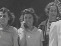 Benarkah Ini Penampakan Para Penjelajah Waktu?