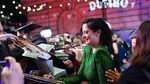 Pesona Eva Green dengan Dress Hijau Ketat