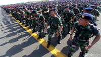 Sebanyak 100 ribu personel gabungan TNI, Polri, Polmas, dan Linmas akan mengikuti apel kesiapsiagaan pengamanan pemilu