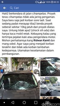 Besi Proyek Teras Cihampelas yang Mangkrak Jatuh Timpa Mobil