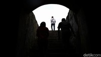 Di dalam benteng juga dibuat ruang bawah tanah. Selain itu, sebuah sumur dengan air yang segar juga dibangun di dalam benteng. Nama Barnaveld pun disematkan agar makin menegaskan bahwa benteng tersebut merupakan daerah kekuasaan Belanda.