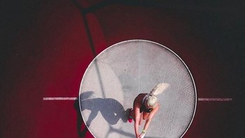 Posisi 3 kategori Sport diraih Taavi Purtsak. Foto pertandingan lontar martil dipotret menggunakan Mavic Pro. Foto: SkyPixel