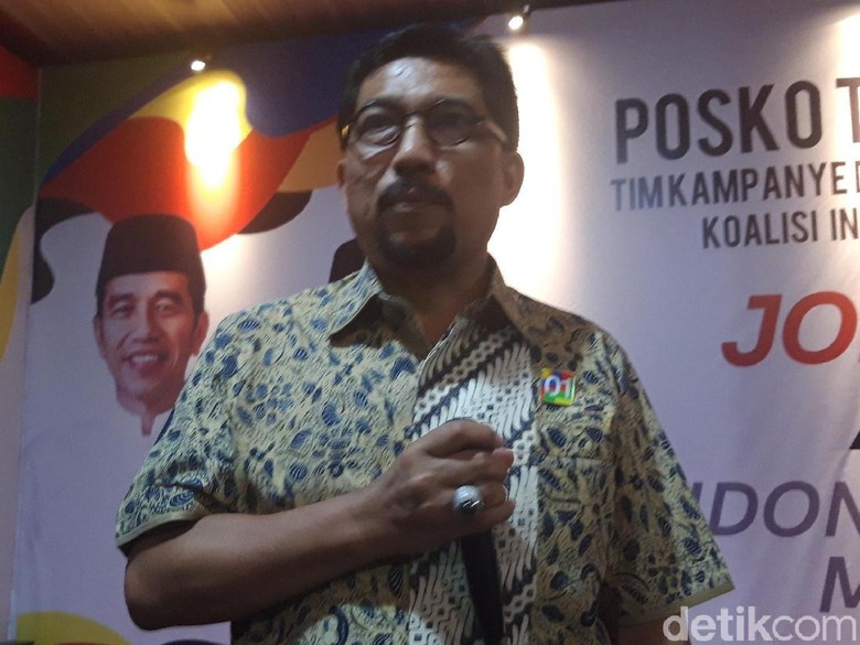 Kata TKD Soal Rocky Gerung Sindir Poster Kami Rakyat Jokowi di Jatim Kata TKD Soal Rocky Gerung Sindir Poster Kami Rakyat Jokowi di Jatim