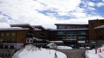 Foto: Resort Mewah Tempat Luna Maya Main Ski di Prancis