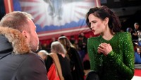 Wah, Eva gemas sama siapa ya? Gareth Cattermole/Getty Images for Disney