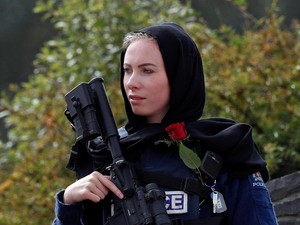 Aksi Solidaritas Warga New Zealand Pakai Kerudung Tuai Kontroversi