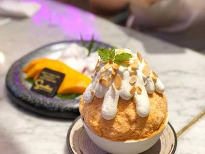 Seger Banget! Es Serut Khas Jepang dengan Ragam Topping di Sini