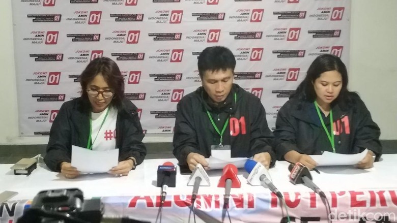 Alumni 101 PTS Se-Jabodetabek Deklarasikan Dukung Jokowi-Maruf Alumni 101 PTS Se-Jabodetabek Deklarasikan Dukung Jokowi-Maruf