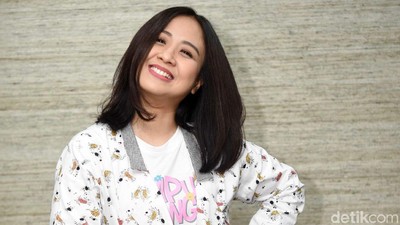 Be Happy! Lihat Astrid yang Lagi Bahagia Banget