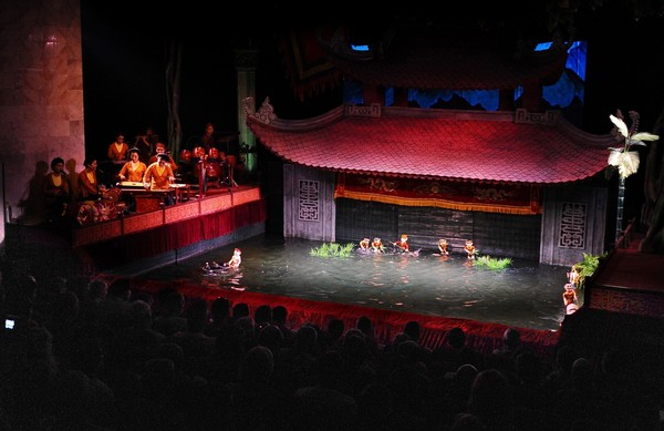 Nonton pertunjukan unik di Hanoi, Thang Long Water Puppet Theater tempatnya. Teater ini menyajikan kesenian boneka air khas Vietnam (iStock) Nonton pertunjukan unik di Hanoi, Thang Long Water Puppet Theater tempatnya. Teater ini menyajikan kesenian boneka air khas Vietnam (iStock)