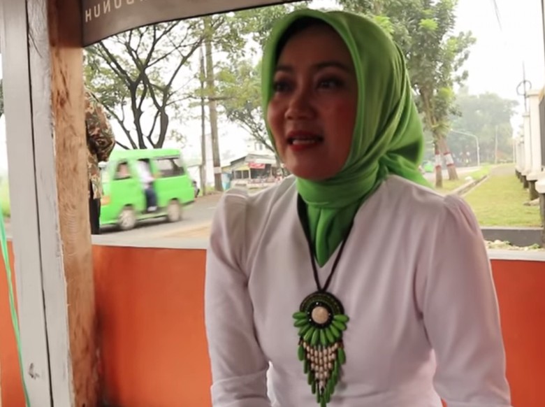 Muncul Surat Kaleng yang Protes Putri Ridwan Kamil Daftar ke SMA Favorit Muncul Surat Kaleng yang Protes Putri Ridwan Kamil Daftar ke SMA Favorit