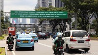 Sistem ganjil genap telah diberlakukan di Jakarta sejak penyelenggaraan Asian Games pada 2018 lalu. Pemberlakuan sistem ganjil genap untuk kendaraan roda empat di sejumlah jalan protokol di Jakarta pun diharapkan dapat mengurai kemacetan.