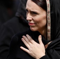 Sikap Jacinda Ardern sebagai Perdana Menteri New Zealand dalam menyikapi teror Christchurch disaksikan seluruh dunia. Sejak itu, kepemimpinannya banyak menginspirasi orang dalam hal merayakan keberagaman dan keterbukaan. Tak heran jika Walikota London Sadiq Khan memilih sebagai pemimpin berpengaruh. Foto: REUTERS/Jorge Silva