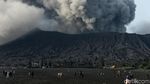 Kondisi Terkini Gunung Bromo yang Terus Semburkan Abu