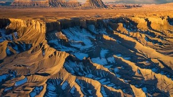 Posisi ke-3 kategori Nature diraih Mèng Zhōng Huà. Dia mengabadikan pemandangan di Utah, AS menggunakan Phantom 4 Pro. Foto: SkyPixel