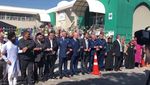 Penampakan Rantai Manusia Warga New Zealand Saat Salat Jumat