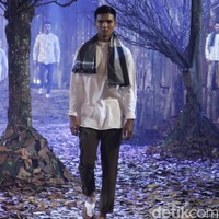 Rancangan terbaru Ivan Gunawan untuk Lebaran 2019 mengangkat tema Nostalgia yang di gelar di LiveSpace, SCBD, Jakarta Selatan, Rabu [20/3/2019]. Foto: Mohammad Abduh/Wolipop