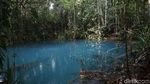 Menikmati Keindahan Telaga Biru di Pulau Mandioli