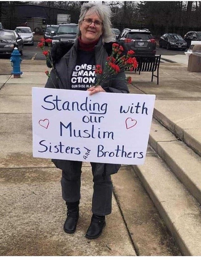  Banyak tulisan yang menguatkan bahwa New Zealand adalah satu. Terorisme tidak akan memecah belah persatuan mereka. Foto: Instagram/NurulShamsu 