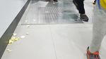 Kacau! Kelakuan Penumpang MRT Ini Bikin Miris
