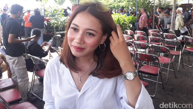 Ini Dia Tiffani, Mahasiswi yang 'Nembak' Sandi untuk Jadi Istri Kedua