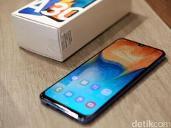 Unboxing Galaxy A30, Jagoan Baru Samsung di Harga Rp 3 Jutaan