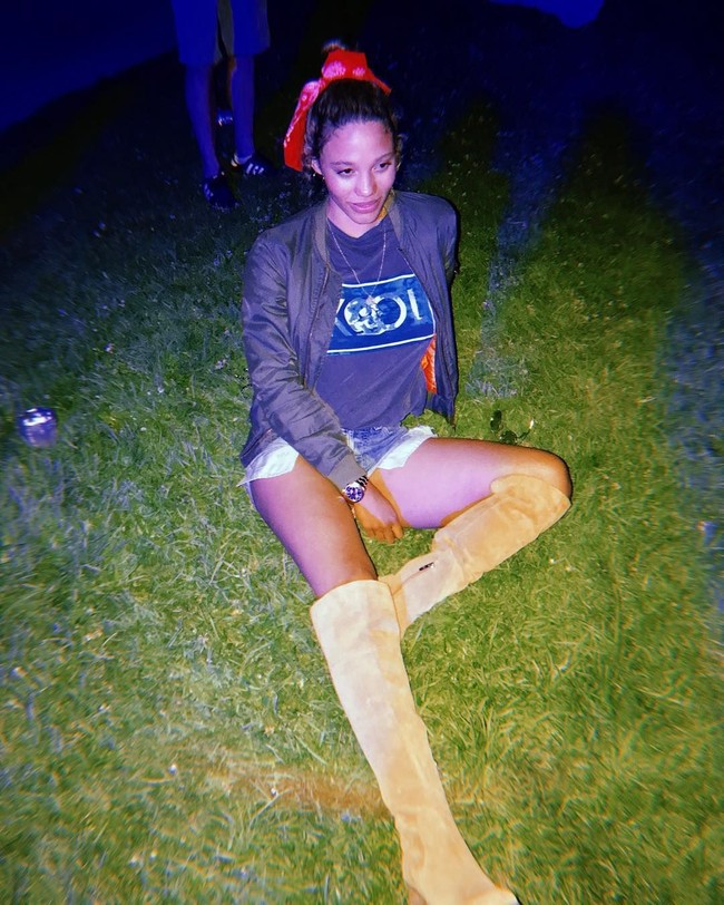 Setelah mendapatkan gelar sarjana ekonomi, Jessica merantau ke Los Angeles untuk mengejar impiannya sebagai aktris sekaligus melanjutkan studinya di Stella Adler Conservatory.  Foto: Dok. Instagram/@jessledon