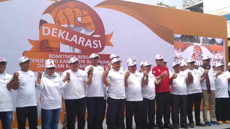 TKN-BPN Hadiri Deklarasi Jelang Kampanye Terbuka di Bawaslu TKN-BPN Hadiri Deklarasi Jelang Kampanye Terbuka di Bawaslu