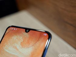 Unboxing Galaxy A30, Jagoan Baru Samsung di Harga Rp 3 Jutaan