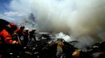 Detik-detik Api Melumat Habis Gudang Plastik Bekas