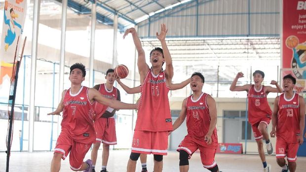 10 Anak Kampus Indonesia Ikuti Turnamen Streetball di Filipina