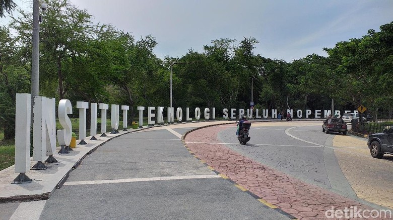 Maba yang Kuliah di ITS Bisa Kos Hingga Sewa Apartemen, Biayanya? Maba yang Kuliah di ITS Bisa Kos Hingga Sewa Apartemen, Biayanya?