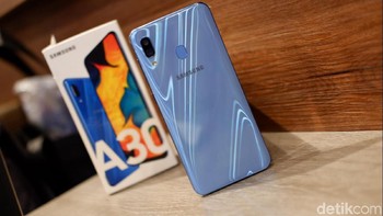 Adapun varian yang detikINET buka berwarna biru. Foto: Adi Fida Rahman/detikINET