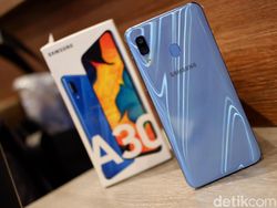 Unboxing Galaxy A30, Jagoan Baru Samsung di Harga Rp 3 Jutaan
