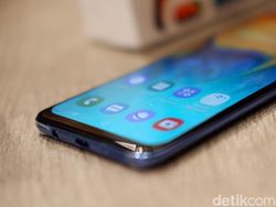 Unboxing Galaxy A30, Jagoan Baru Samsung di Harga Rp 3 Jutaan