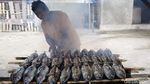 Melihat Pembuatan Ikan Asap di Halmahera Selatan