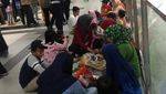 Kacau! Kelakuan Penumpang MRT Ini Bikin Miris