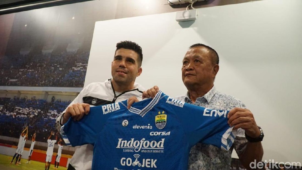 Fabiano Beltrame resmi berseragam Persib Bandung (Dony Indra Ramadhan/detikSport)