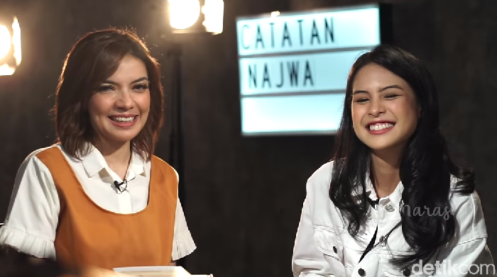 Pengakuan Maudy Ayunda dan Najwa Shihab yang senang ujian. Foto: Screenshot YouTube Najwa Shihab Pengakuan Maudy Ayunda dan Najwa Shihab yang senang ujian. Foto: Screenshot YouTube Najwa Shihab