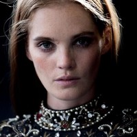 Karier Alexina dimulai sejak 2009, ketika seorang agensi model menemukannya. Alexina pertamakalinya berjalan di fashion show Burberry. Foto: Dok. Getty Images