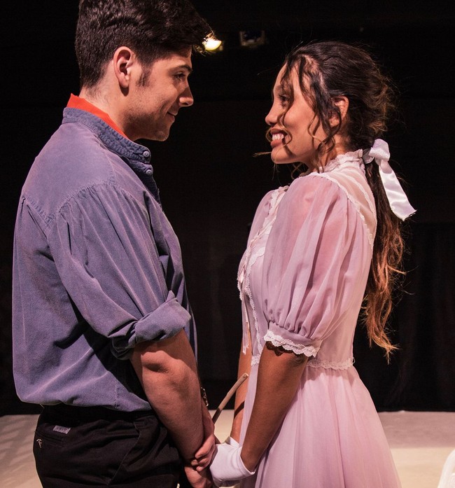 Sudah empat tahun terakhir ini DJ David Guetta menjalin hubungan mesra dengan Jessica Ledon. Usia Jessica yang terpaut 27 tahun lebih muda  dan status David sebagai duda bercerai dengan dua anak terbukti bukan penghalang buat sejoli ini untuk berpacaran. Foto: Dok. Instagram/@jessledon