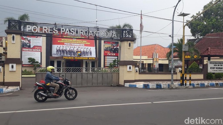 Jebol Teralis Besi, 4 Tahanan Polres Pasuruan Kota Kabur Jebol Teralis Besi, 4 Tahanan Polres Pasuruan Kota Kabur