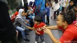 Warga Rela Antre Panjang Demi Naik MRT Jakarta