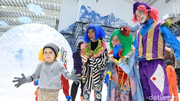 Cara Liburan ke Trans Snow World Juanda Bekasi