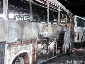 Garasi di Brebes Dilalap Api, 6 Bus Terbakar