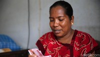 Teras BRI Kapal Bahtera Seva III sangat membantu utamanya dalam melakukan transaksi perbankan.
