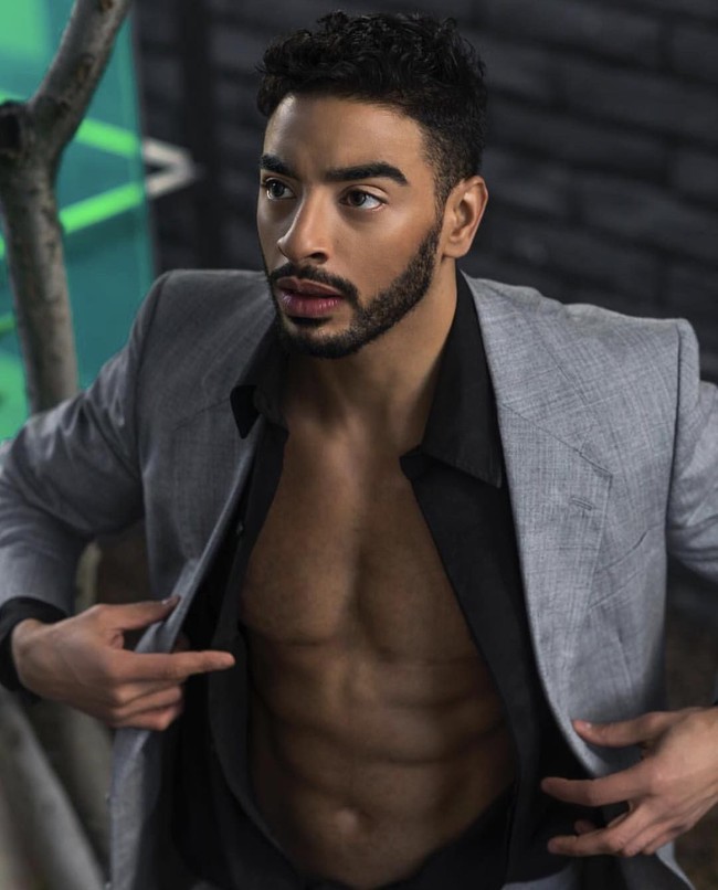 Laith Ashley menjalani kehidupan masa kecilnya seperti anak-anak pada umumnya. Hanya saja ia lebih tomboy dan tak mau memakai atribut kewanitaan. Foto: Dok. Instagram @LaithAshley